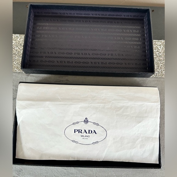🎁 Prada Madras Wallet/Wristlet - Picture 9 of 10